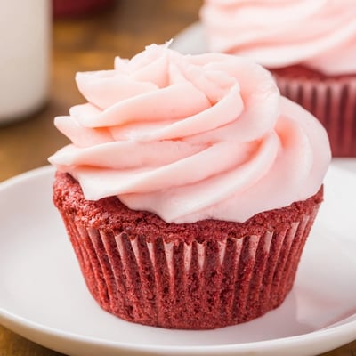 Red Velvet Cupcakes Pink
